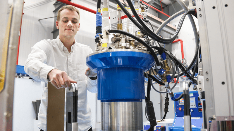 Tyson Lanigan-Atkins, a PhD student at Duke University, uses the cold (lower-energy) neutron triple-axis spectrometer at ORNL’s High Flux Isotope Reactor to study thermoelectric materials. Image Credit: ORNL/Genevieve Martin